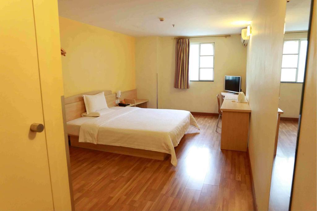 7Days Inn Heyuan Cultrual Palace Renren Le חדר תמונה