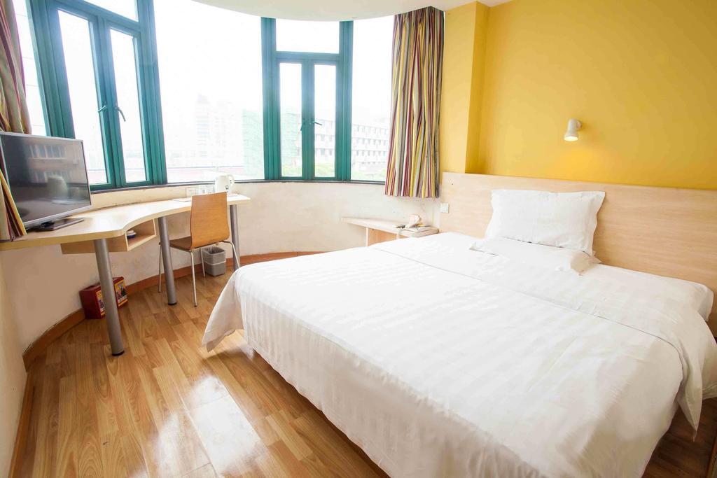 7Days Inn Heyuan Cultrual Palace Renren Le חדר תמונה